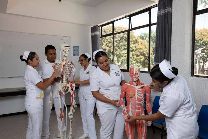 Licenciatura en Enfermería en Oaxaca -1 (1)