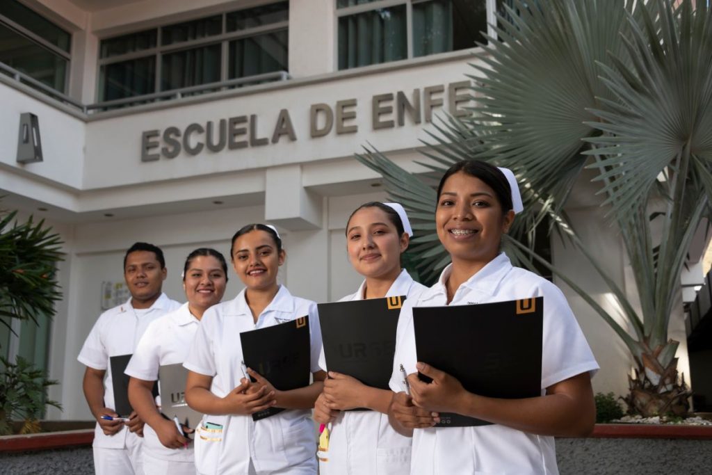 escuela de enfermeria en Oaxaca